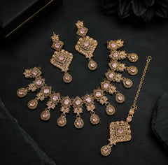 Royal Essence Casting Necklace Set