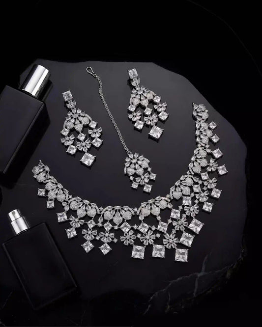 Aurelia AD Necklace Set