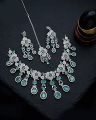 Luxe Shine AD Necklace Set
