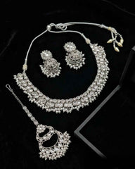 Noor Kundan Necklace Set