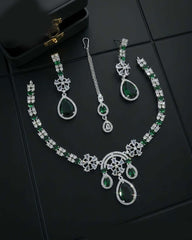 Classic American Diamond Necklace Set
