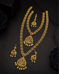 Traditional South Indian Bridal Necklace Set