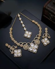 Aaranya Luxe American Diamond Set