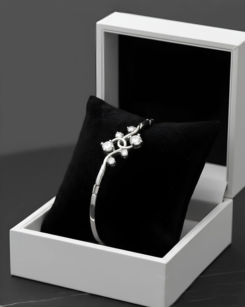 Luxury Statement Bracelet – Chic & Sophisticated - Gram