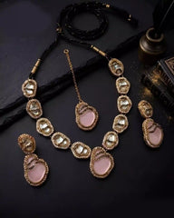 Royal Glamour Necklace Set