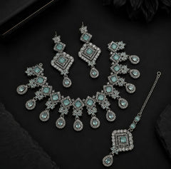 Royal Essence Casting Necklace Set