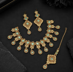 Royal Essence Casting Necklace Set