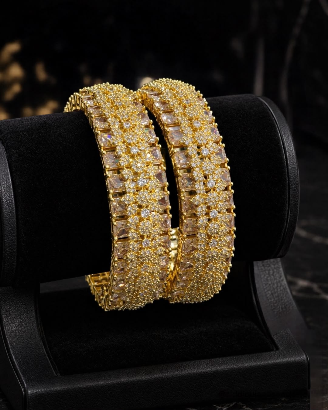 Avyra Luxe Bangles