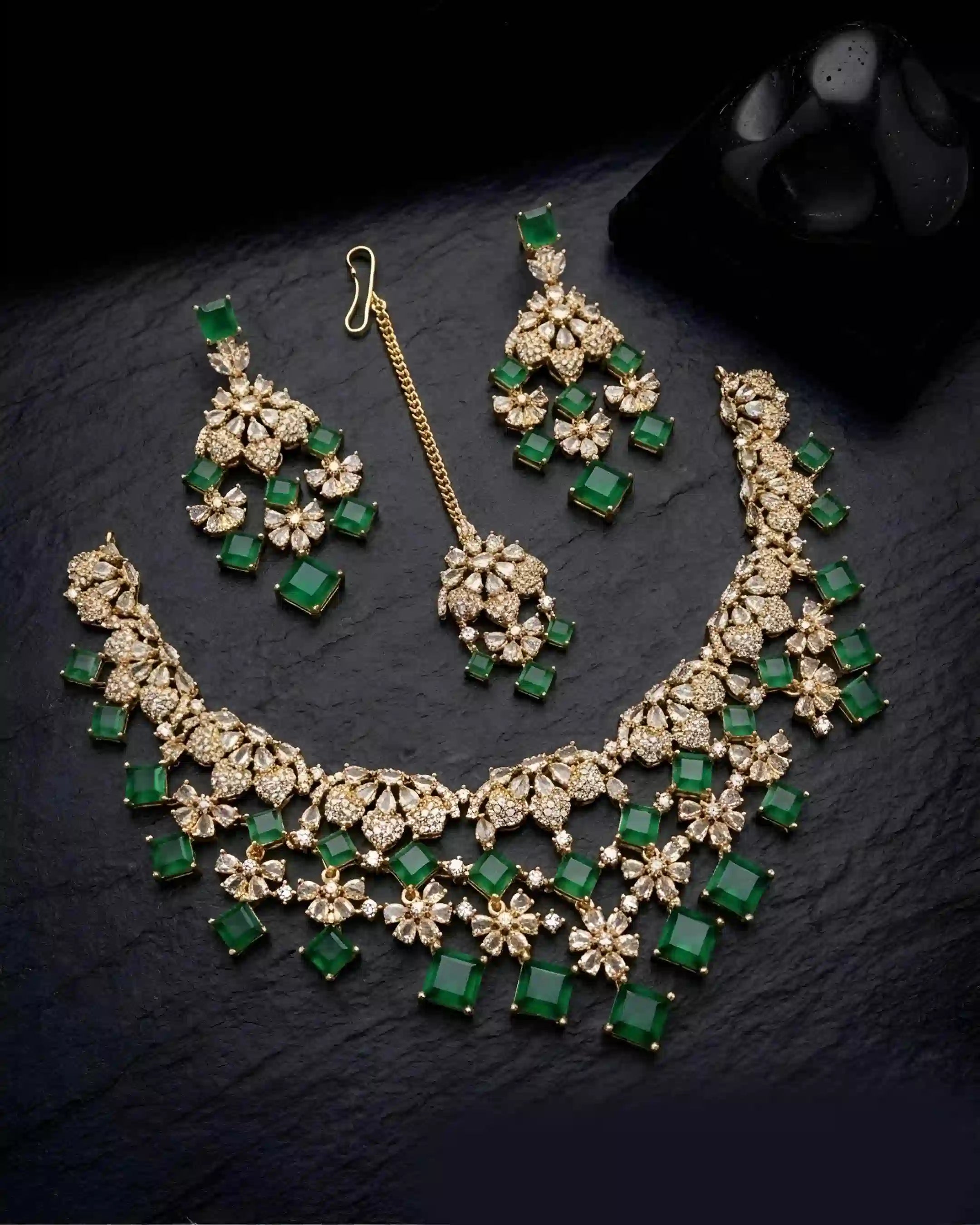 Aurelia AD Necklace Set