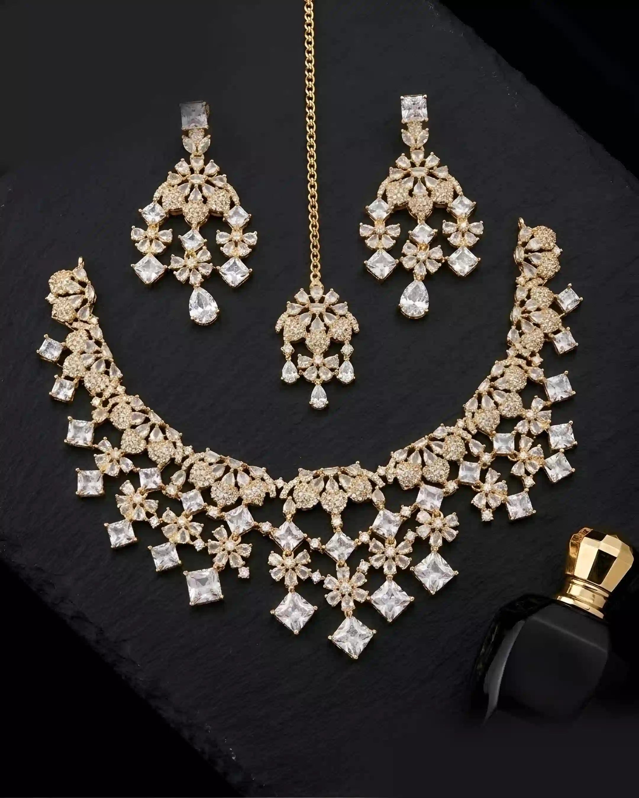 Aurelia AD Necklace Set