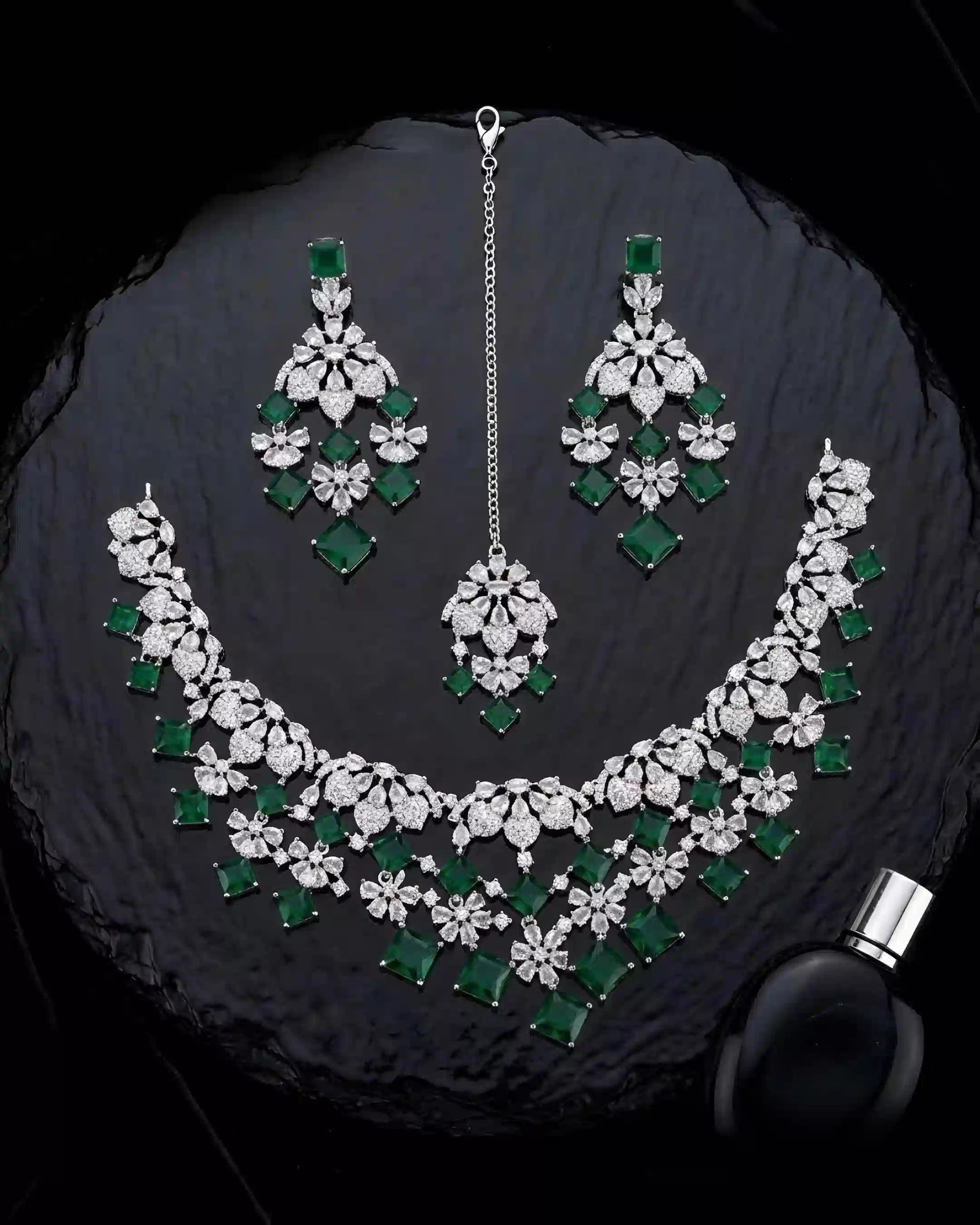 Aurelia AD Necklace Set