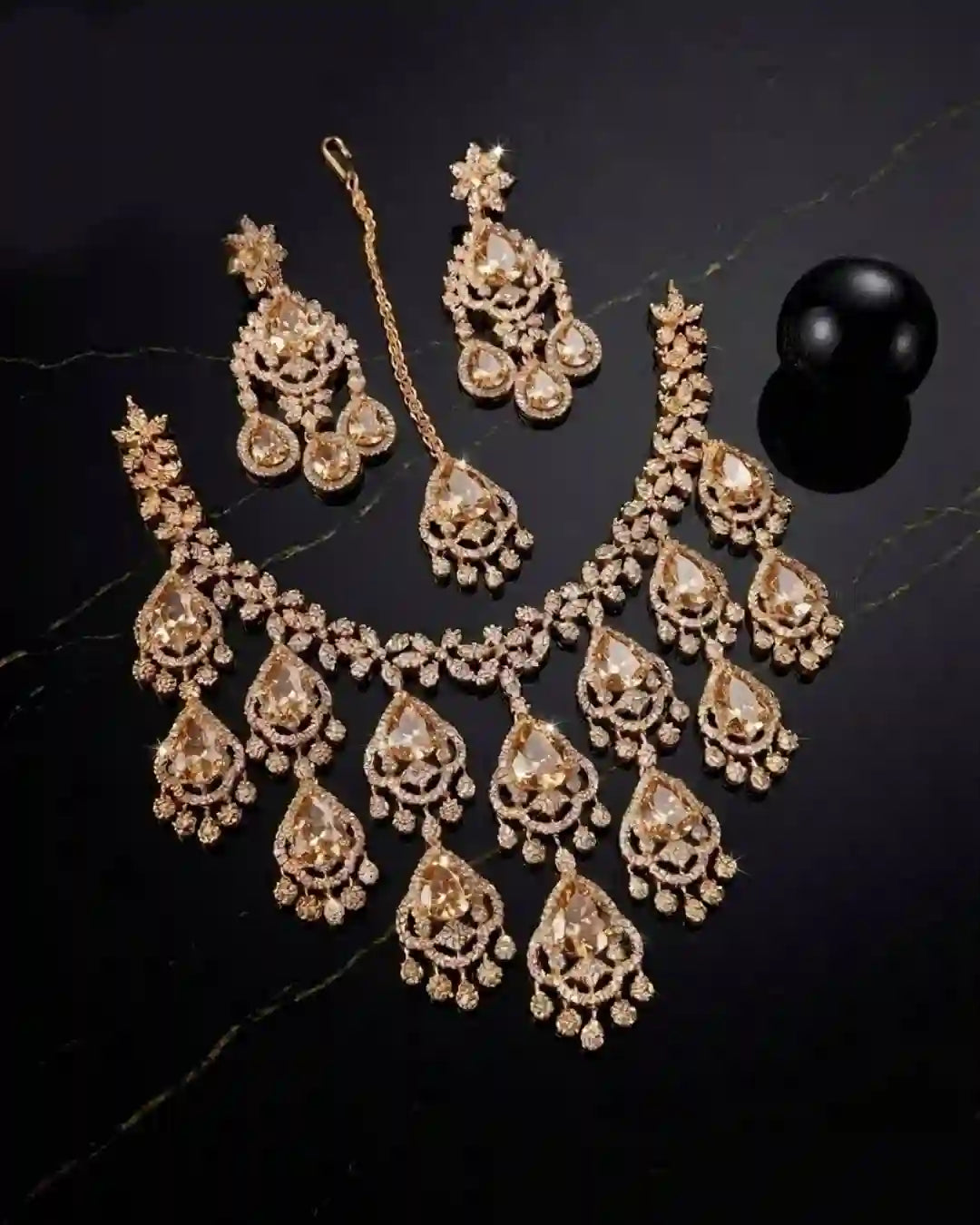 Elite AD Necklace Set