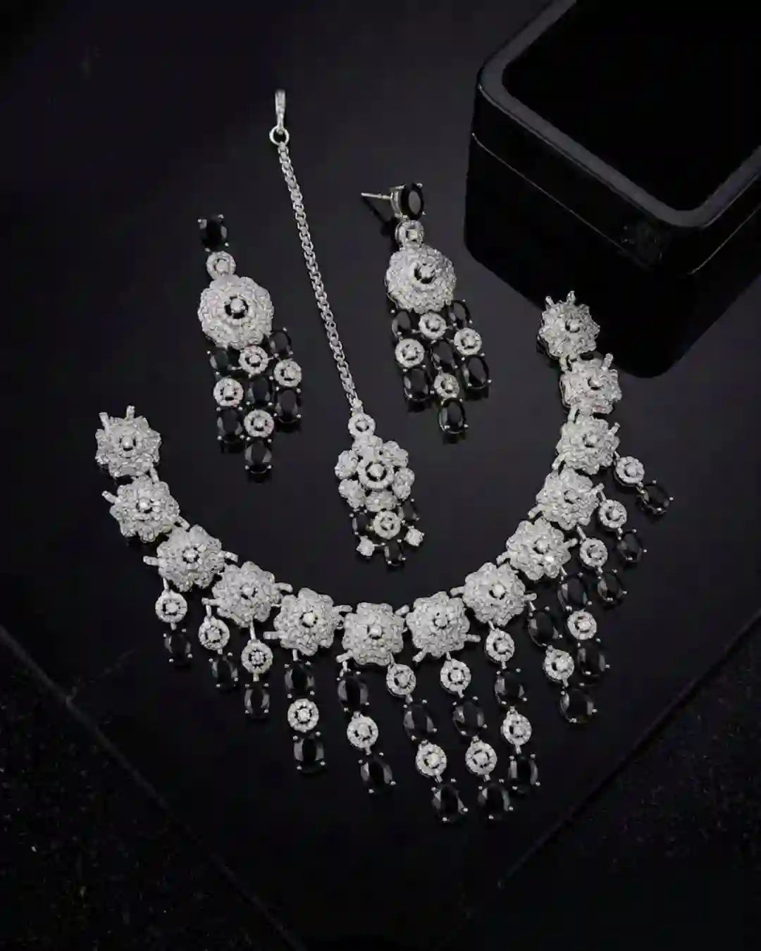 Signature AD Necklace Set