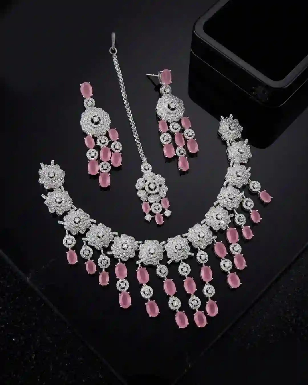 Signature AD Necklace Set