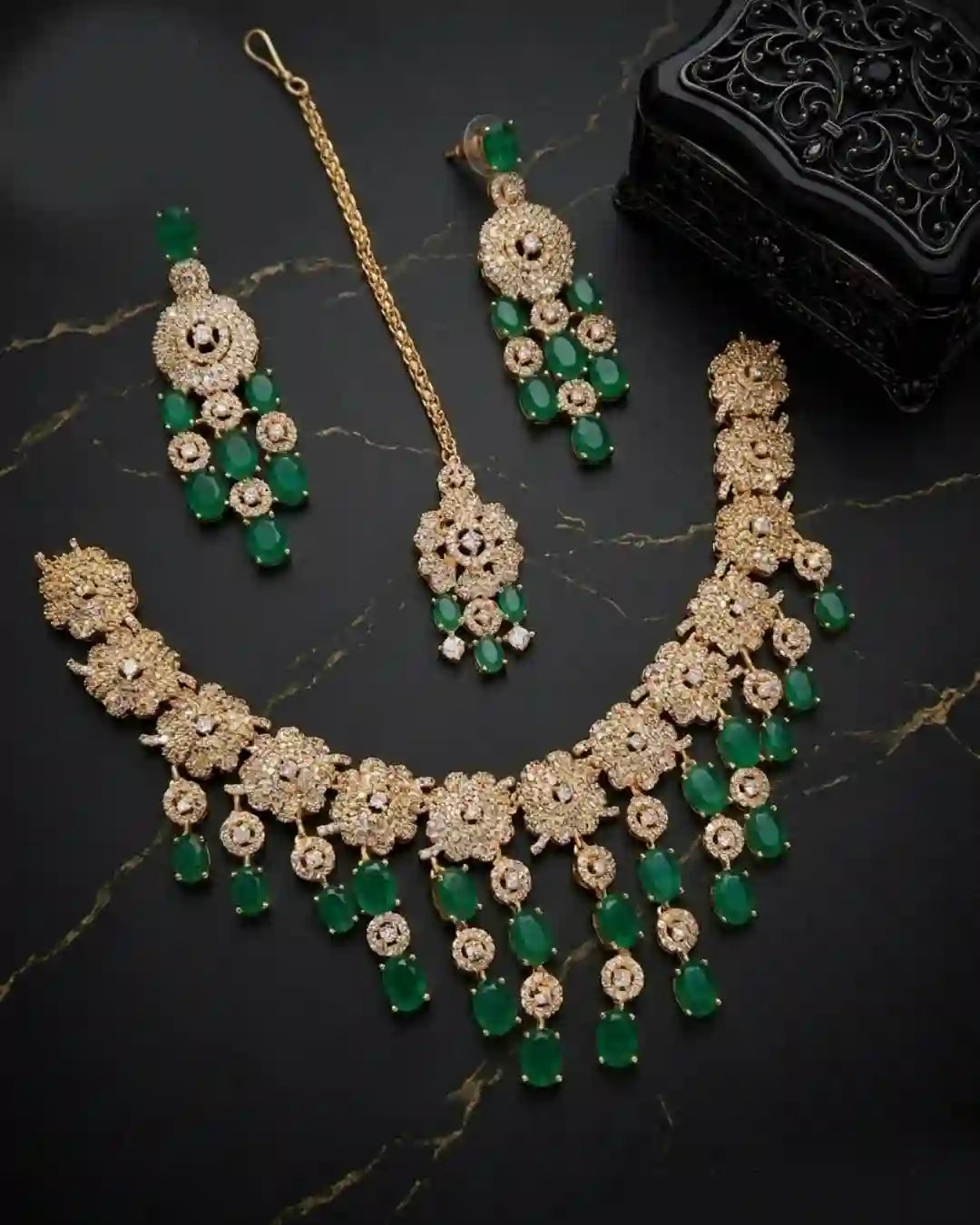 Signature AD Necklace Set