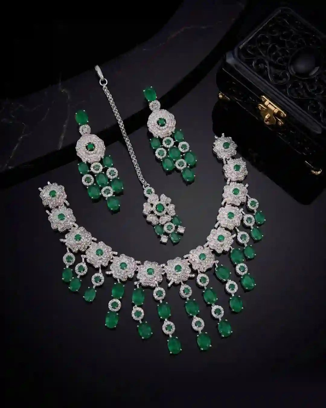Signature AD Necklace Set