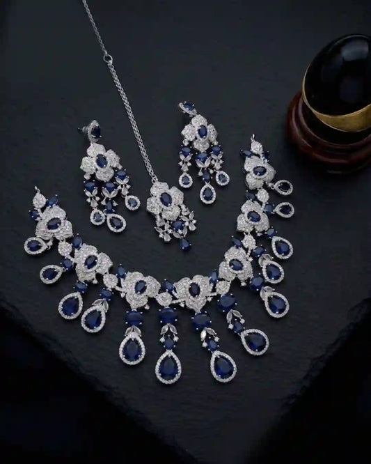 Luxe Shine AD Necklace Set