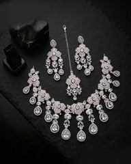 Luxe Shine AD Necklace Set