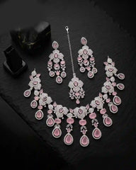 Luxe Shine AD Necklace Set