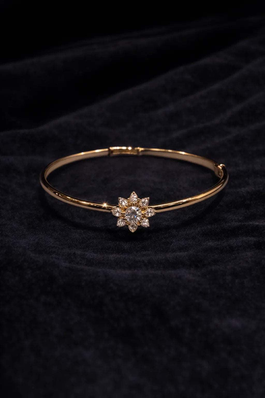 Modern Xuping Open Bangle