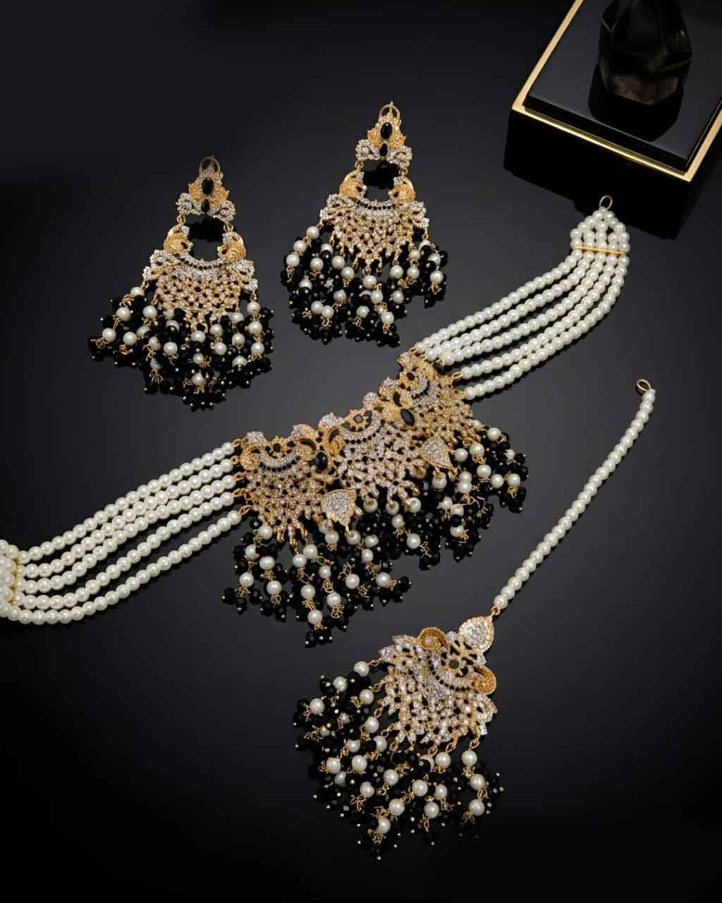 Zivara Luxe Casting Choker Set