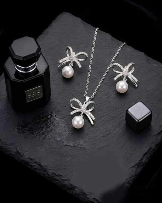 Pearl Bow Locket Set