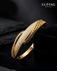 Luxe Xuping Openable Bracelet