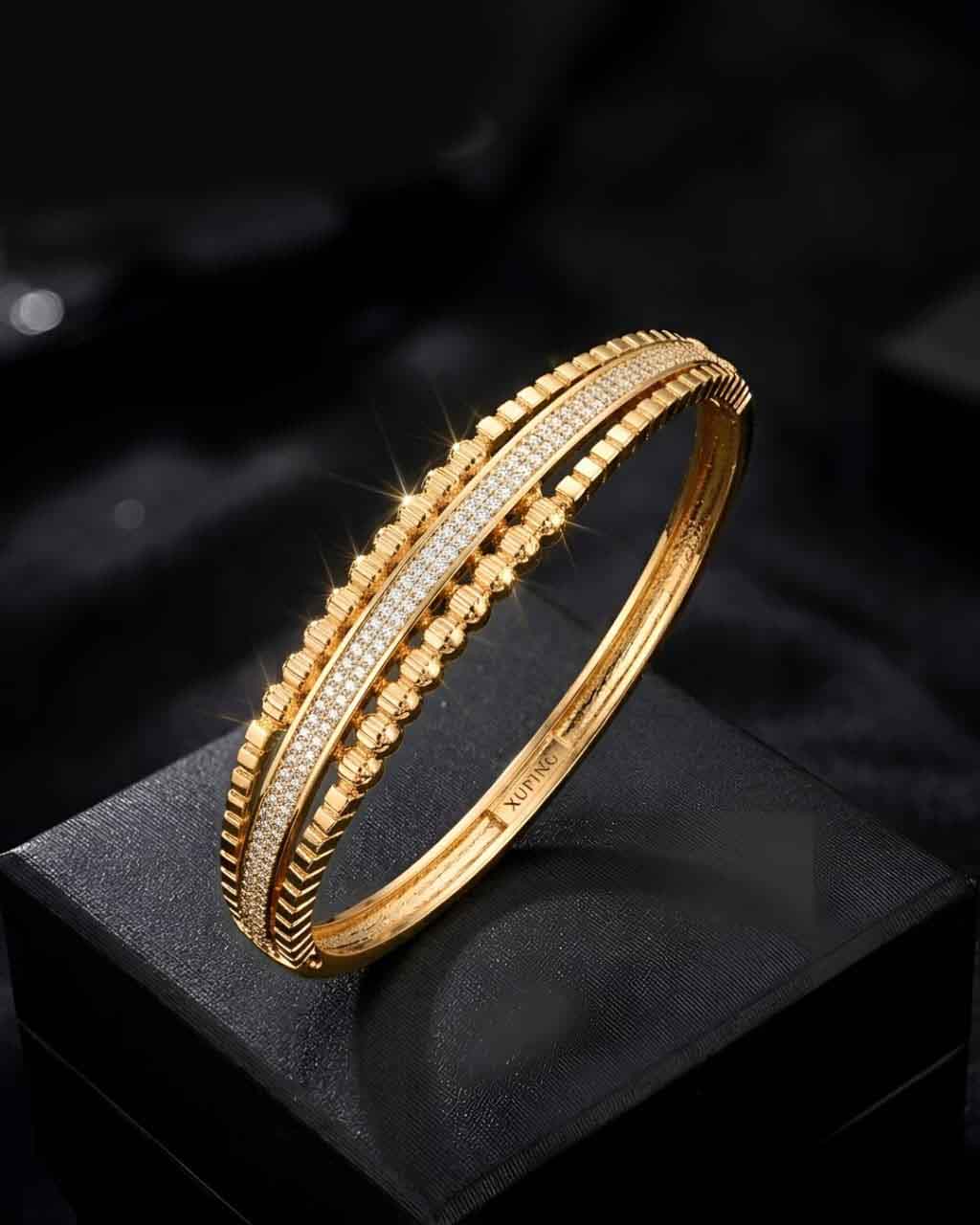 Stylish Xuping Open Bangle