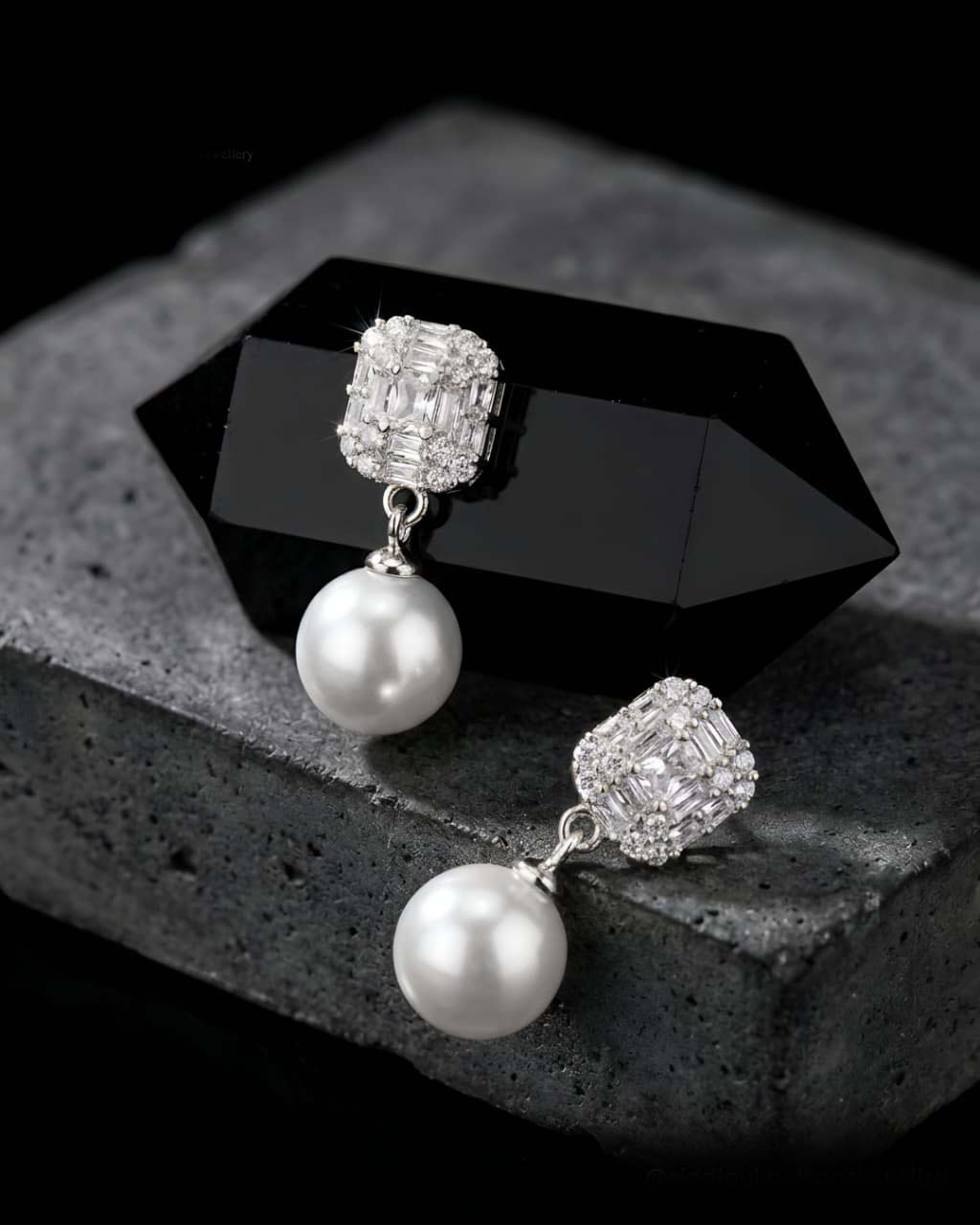 Teper Zircon Pearl Earrings