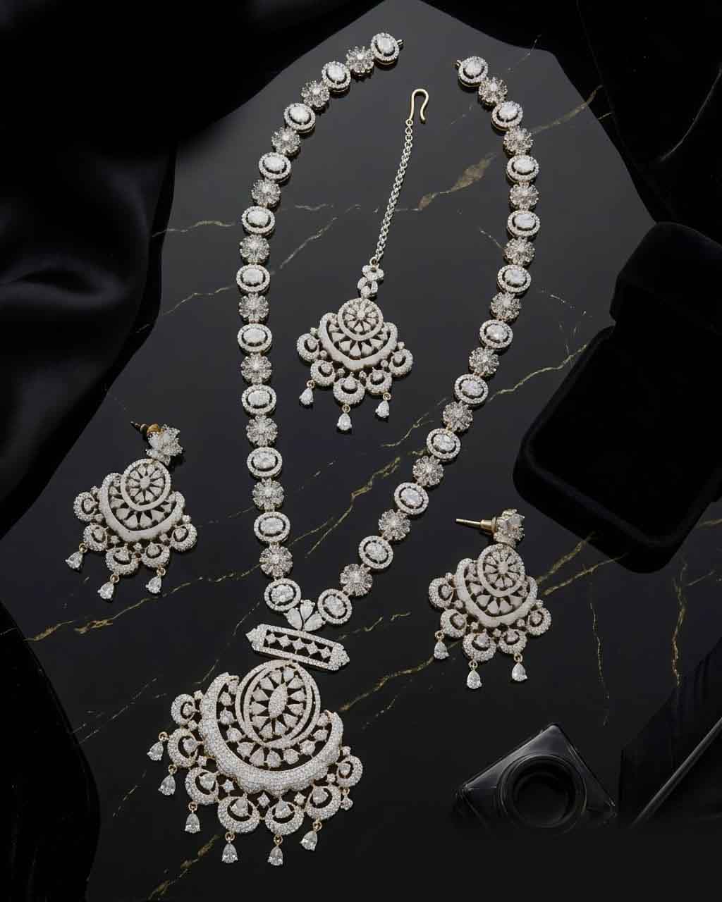 Zivara Radiance AD Mala Set
