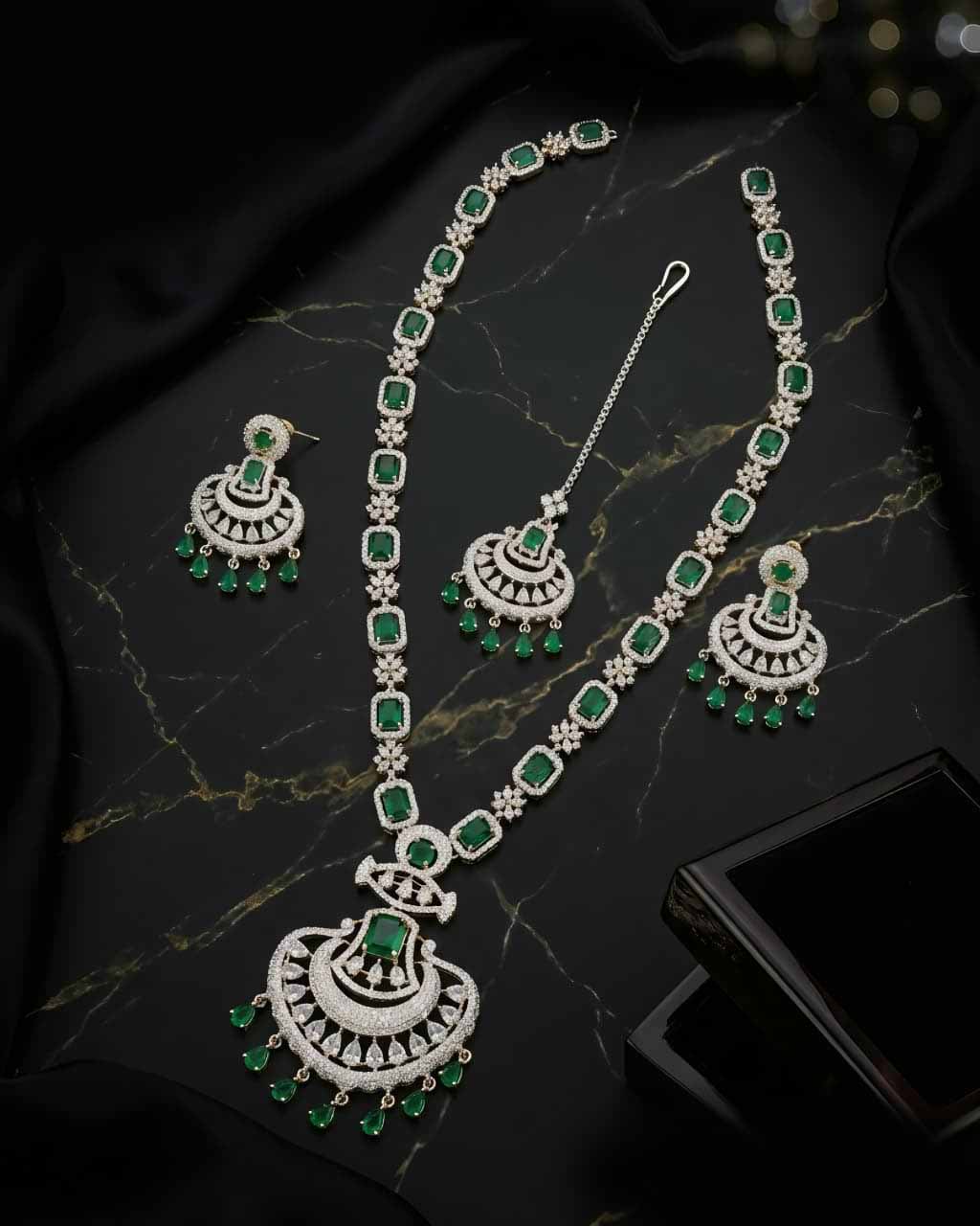 Elara Royal AD Mala Set