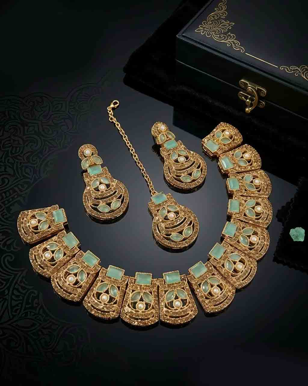 Meher Necklace Set