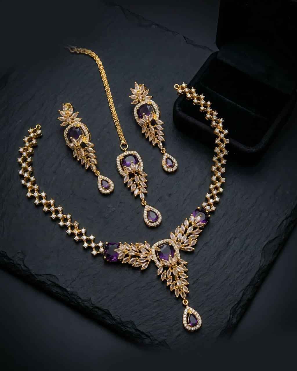 Glamour AD Necklace Set