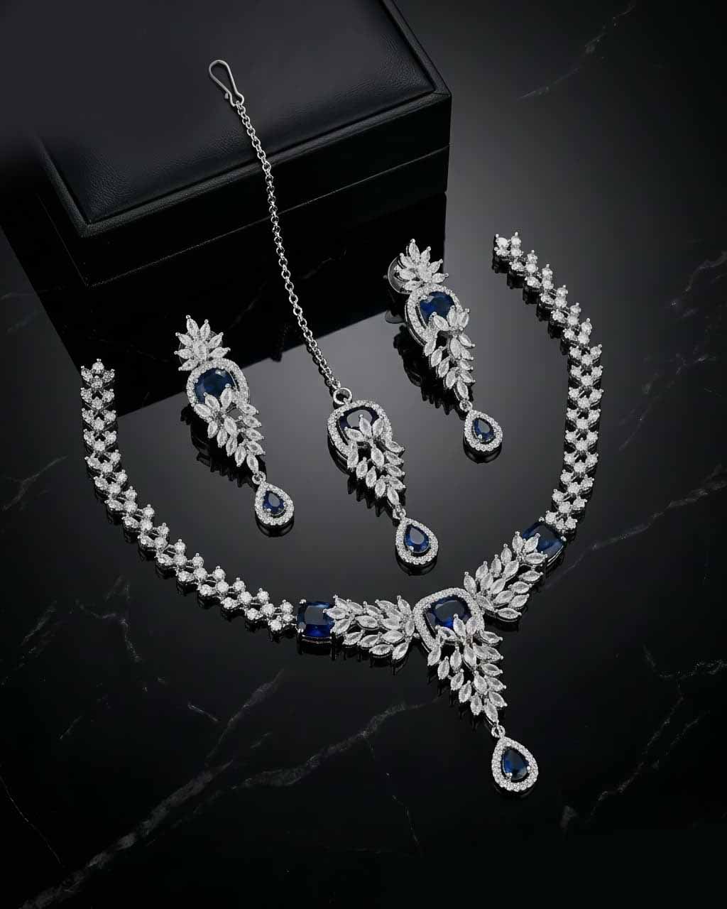 Glamour AD Necklace Set