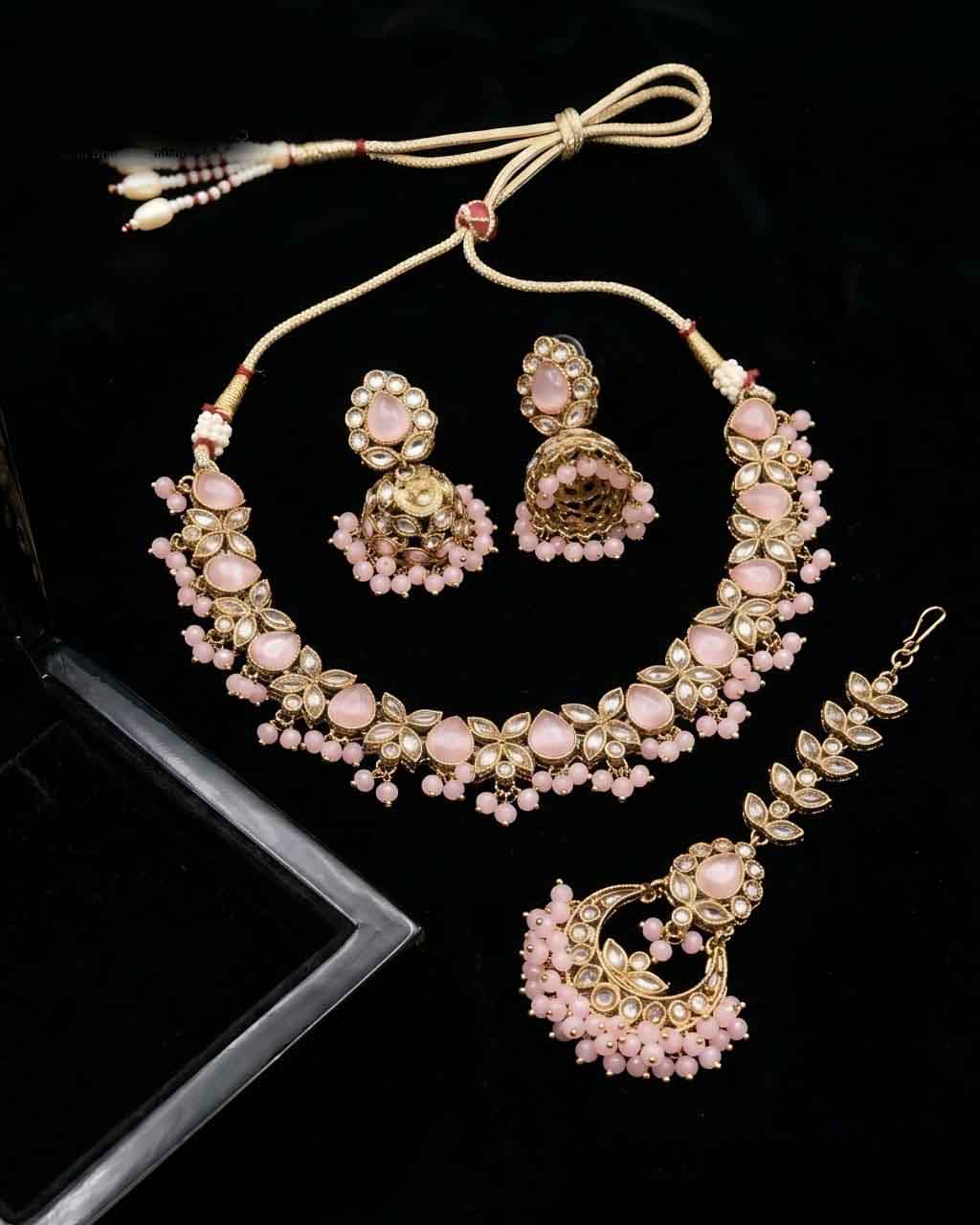 Zoya Kundan Necklace Set