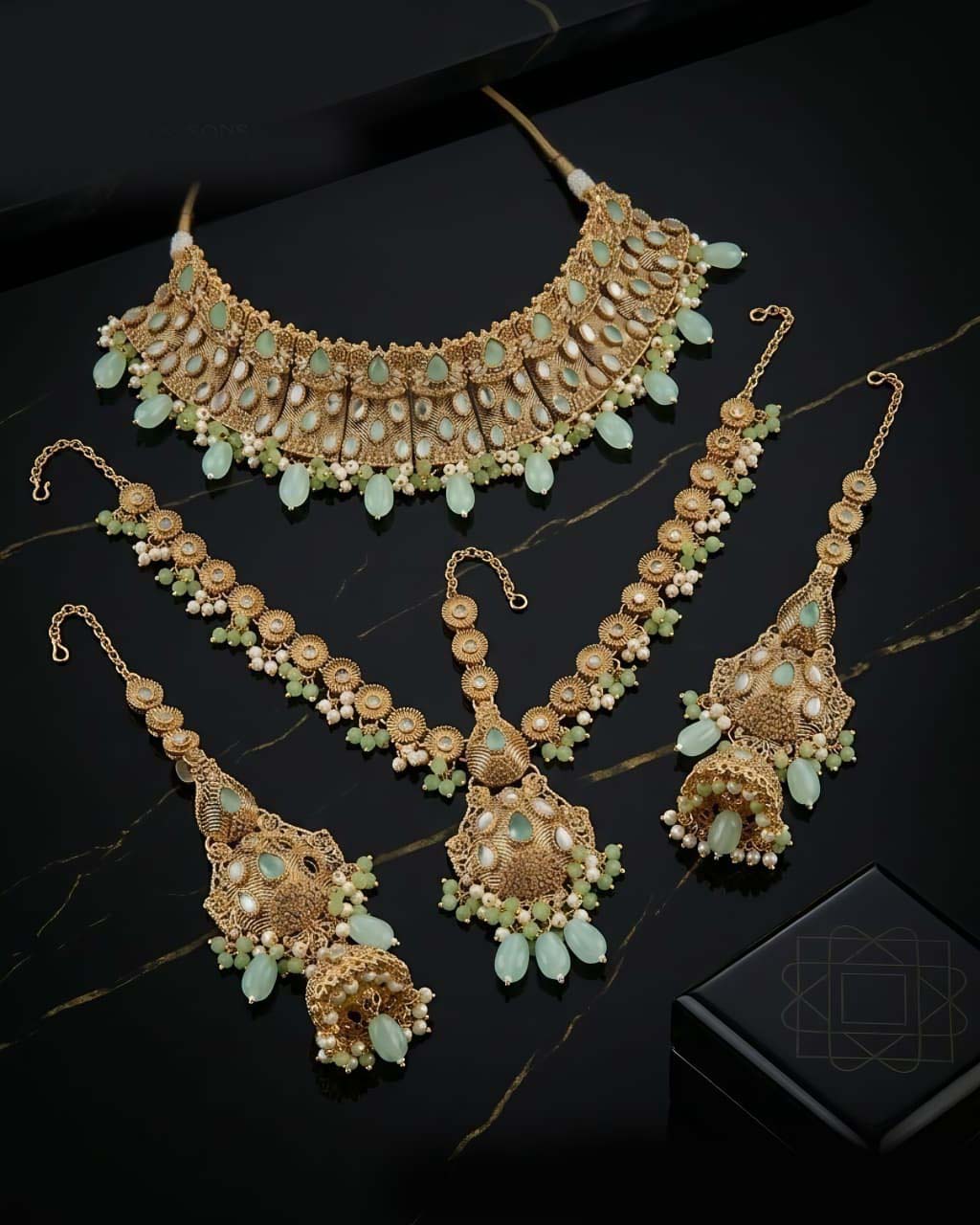 Luxury Bridal Mathapatti Set