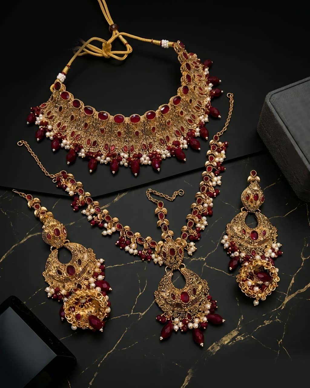 Imperial Bridal Mathapatti Set