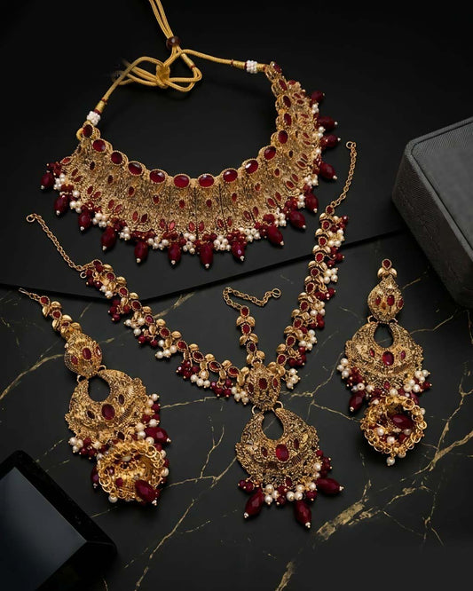 Imperial Bridal Mathapatti Set
