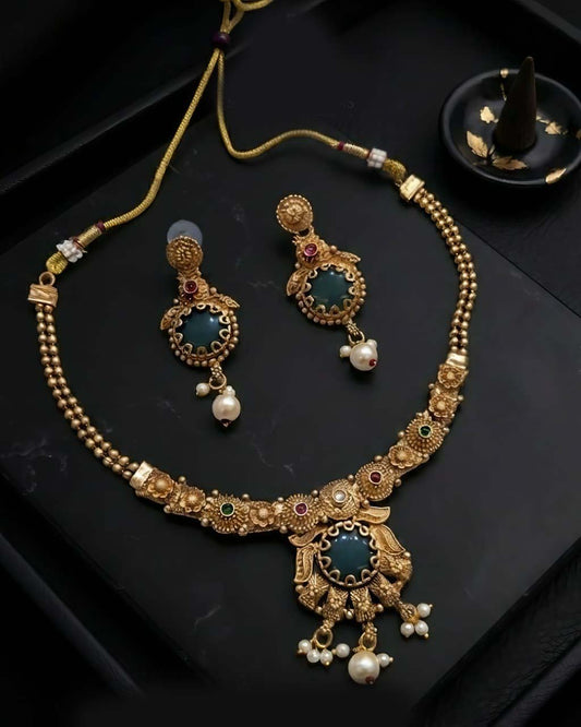 Dilruba Rajwadi Necklace Set