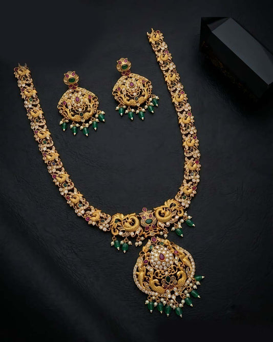 Avyra South Indian Mala Set