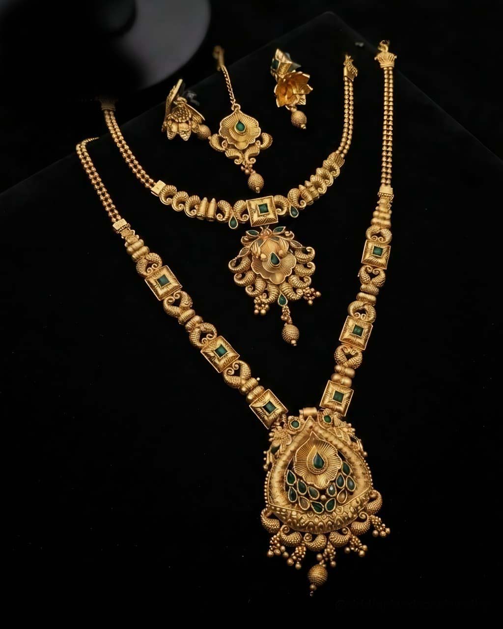 Marovia Rajwadi Mala Set