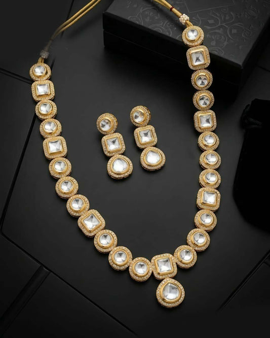 Amora AD Necklace Set