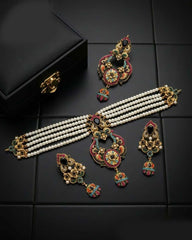 Elegance Unveiled Choker Set