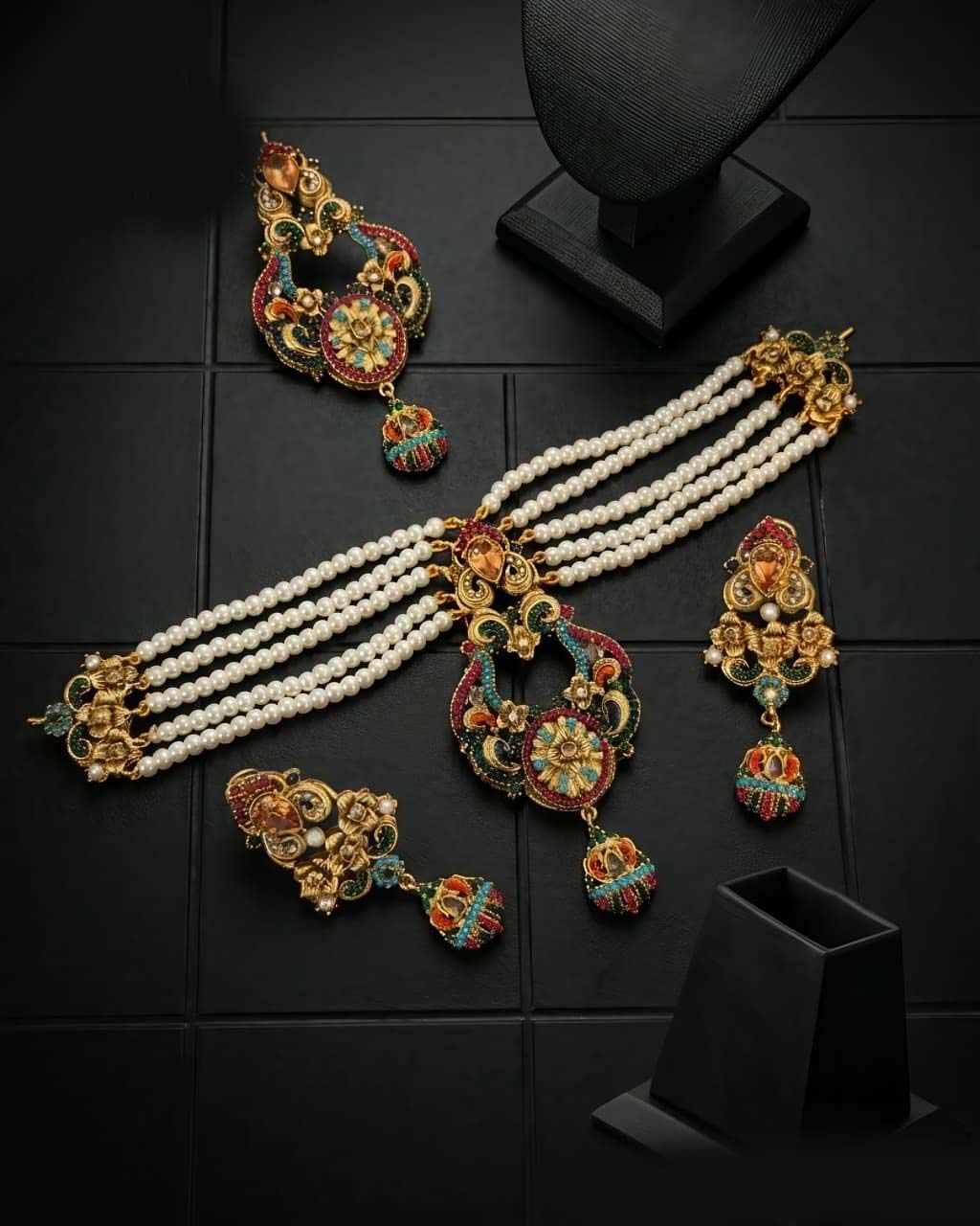Elegance Unveiled Choker Set