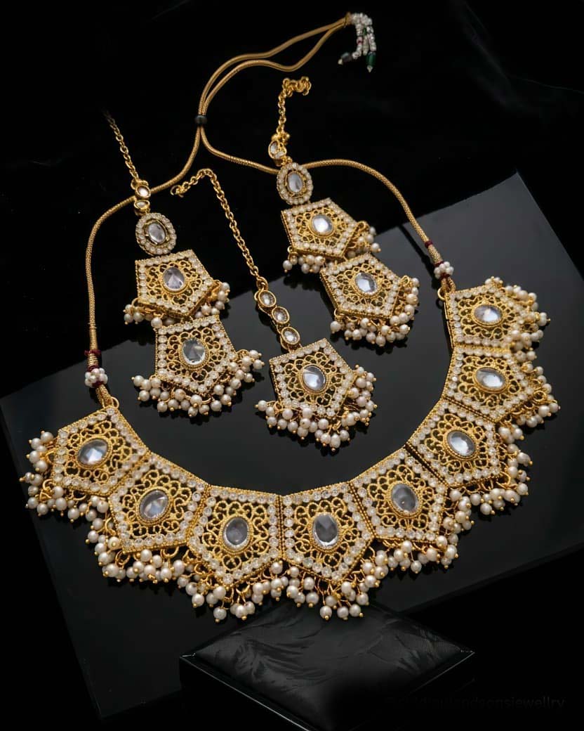 Premium Casting Necklace Set