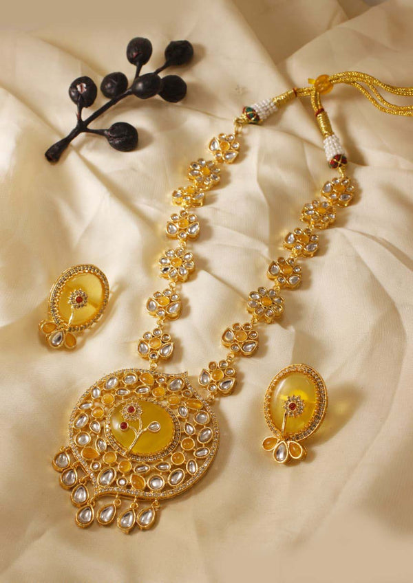 Premium Traditional Mala Necklace Set alternate view