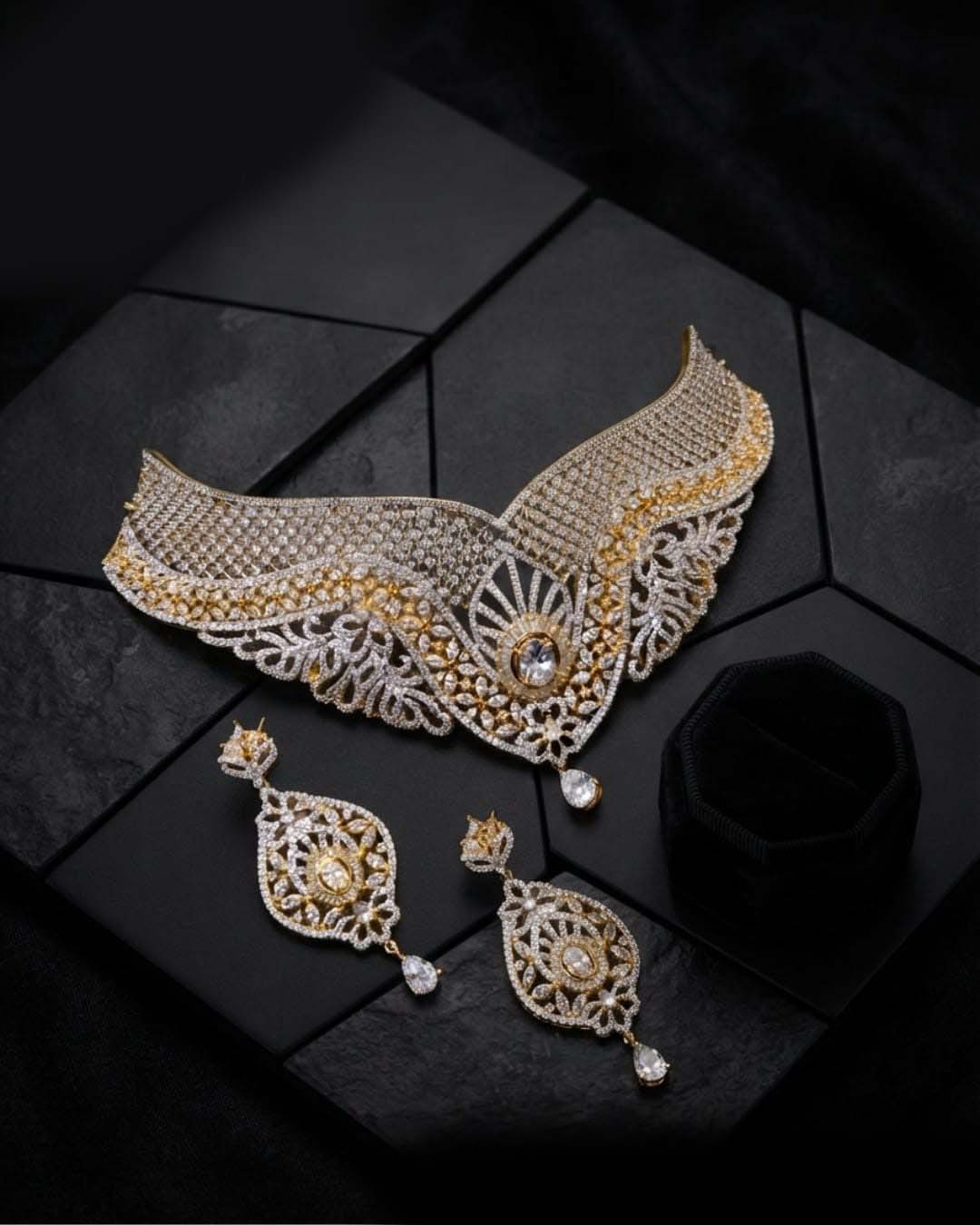 Lunaria Sparkle Necklace Set