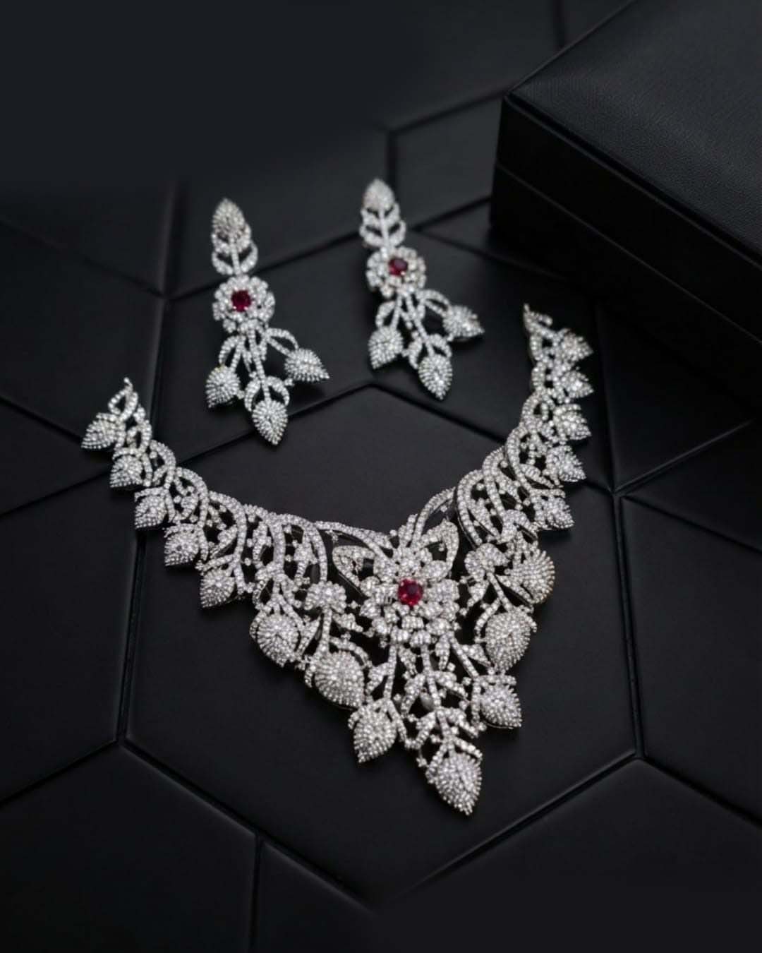 Monarch Luxe Necklace Set