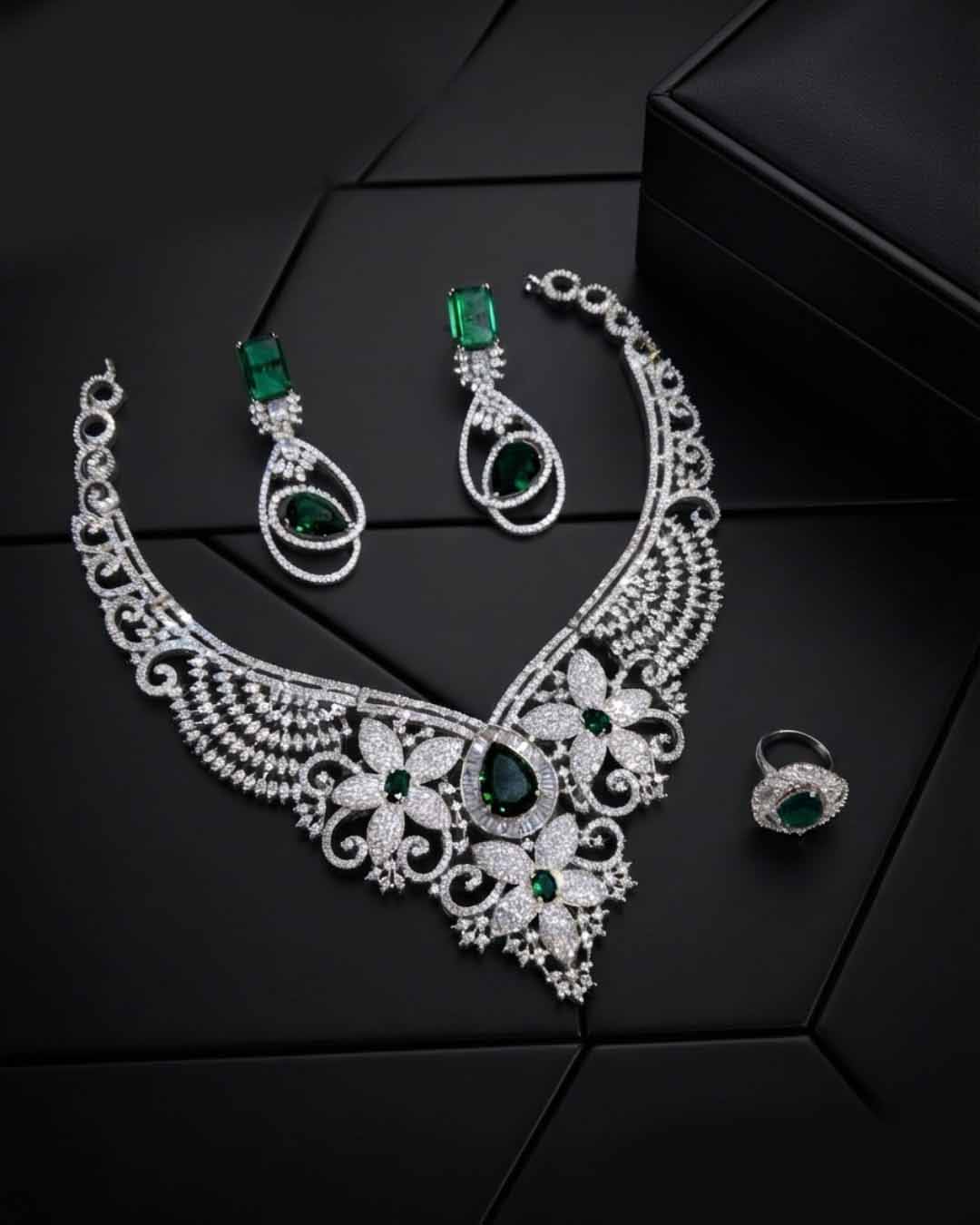 Verona Luxe AD Necklace Set