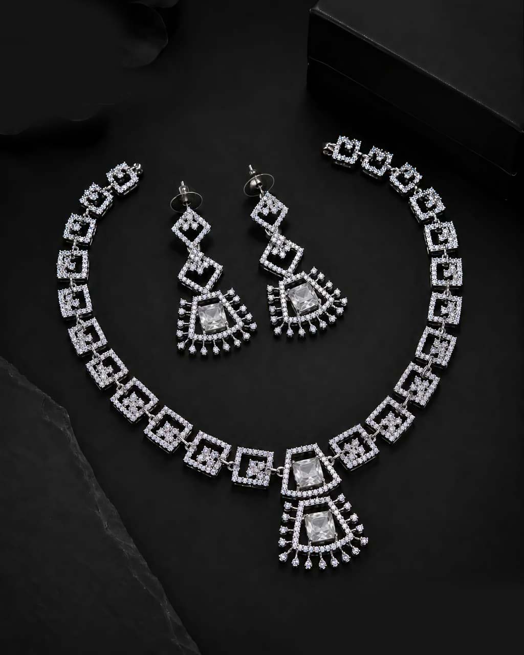 Square-Cut American Diamond Necklace Se